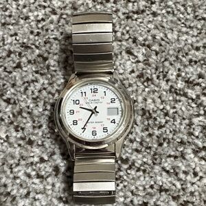 Casio Wave Ceptor - Silver and White Classic Watch
